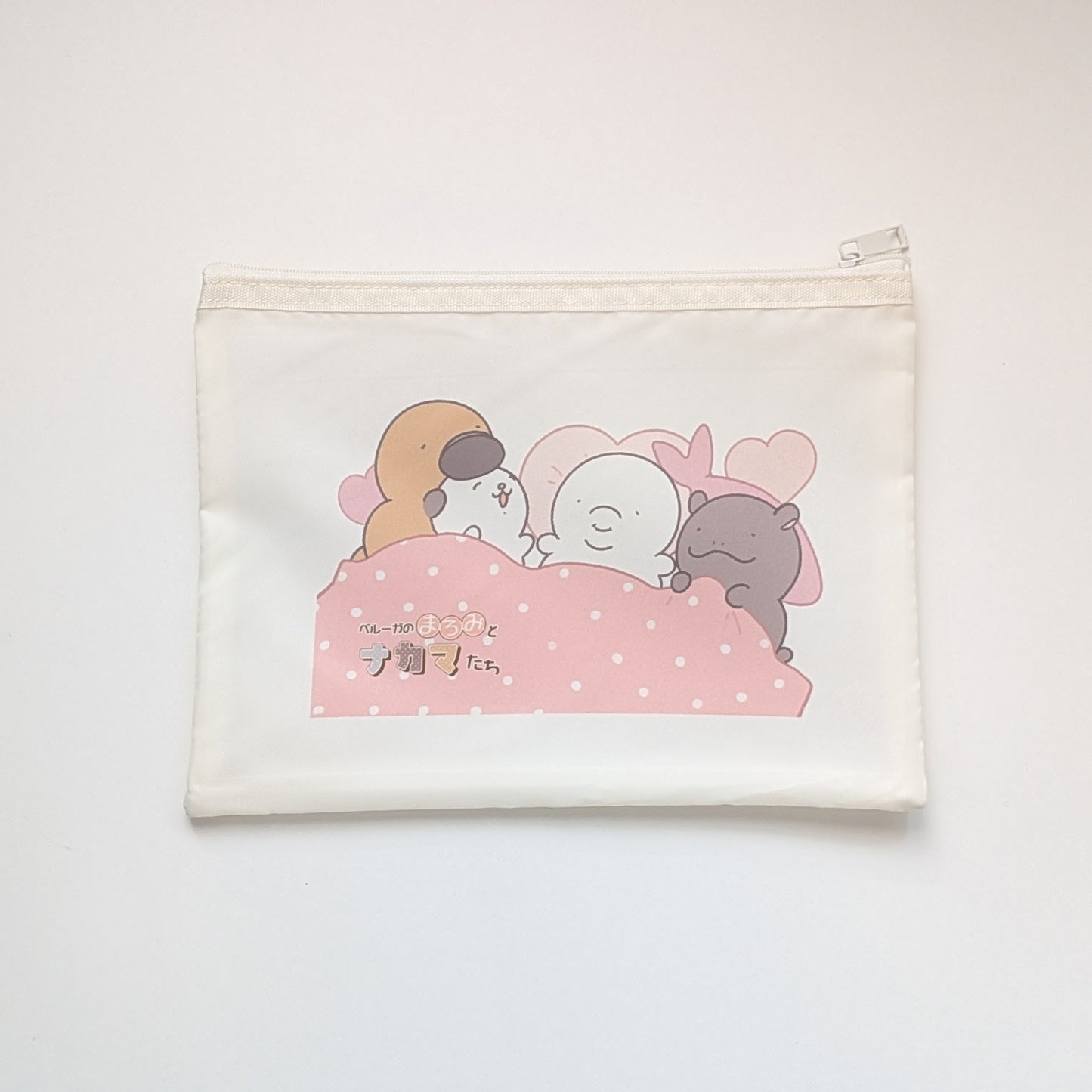 1BM ベルーガのまろみとナカマたち メッシュフラットポーチ
