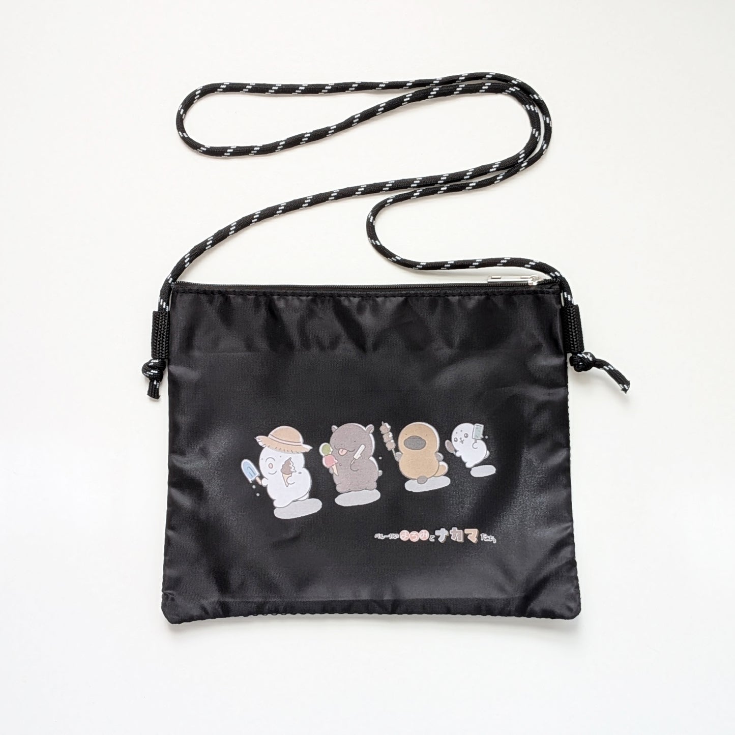 1BS ベルーガのまろみとナカマたち サコッシュ