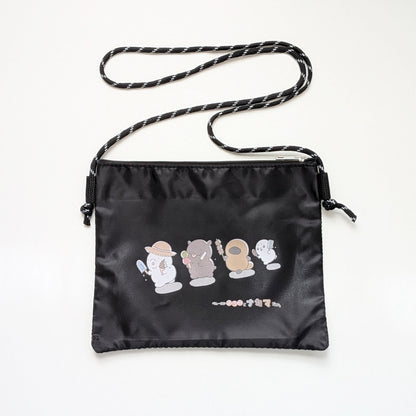 1BS ベルーガのまろみとナカマたち サコッシュ