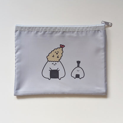 2OM おにぎりのデリケートゾーン　メッシュフラットポーチ