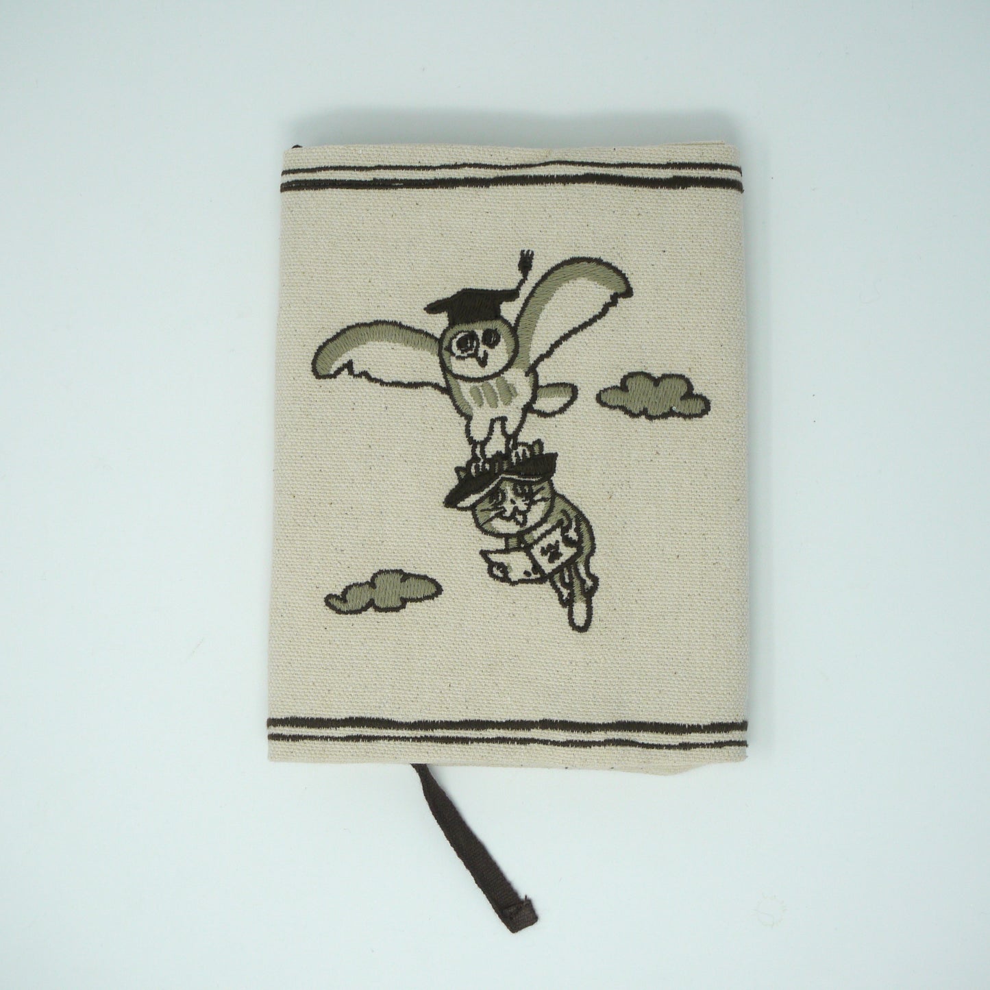 仕事猫刺繍ブックカバー