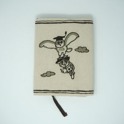 仕事猫刺繍ブックカバー
