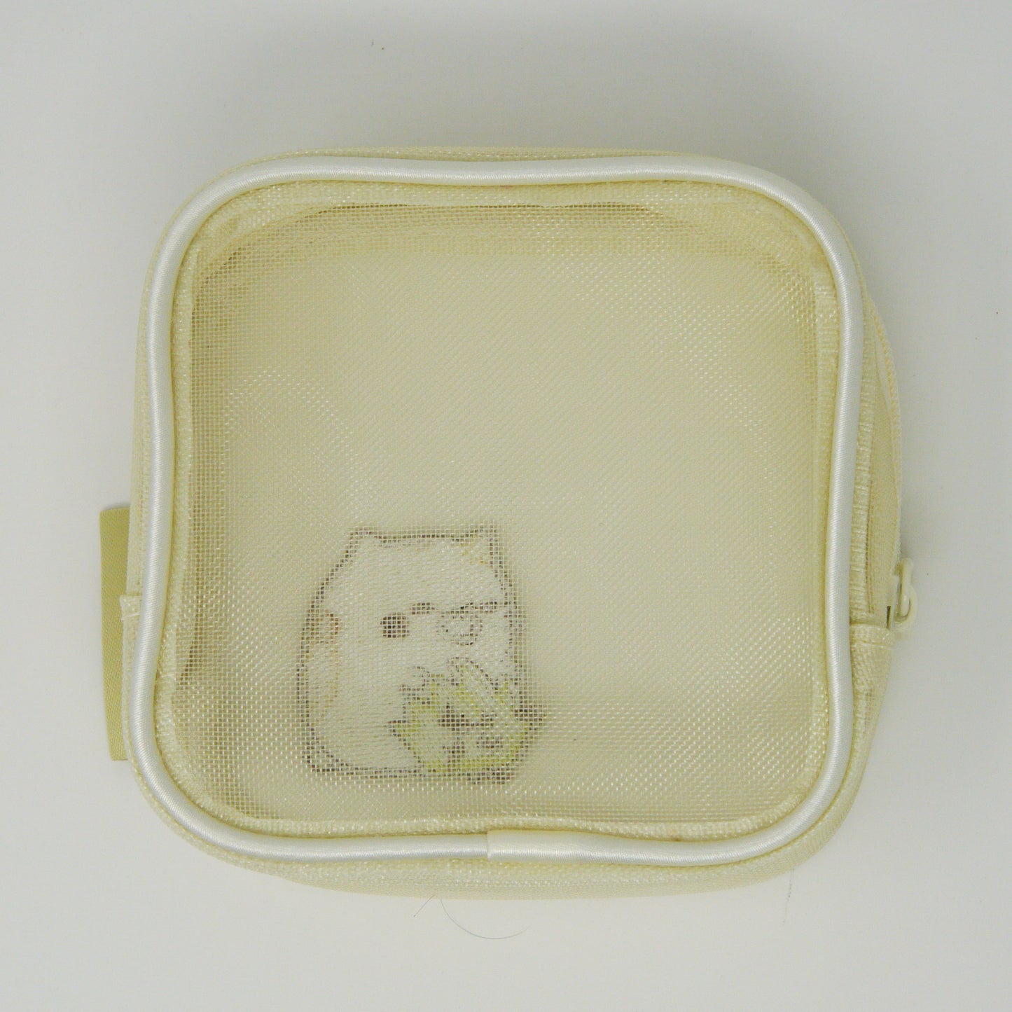 MAS-010 すみっコぐらし刺繍メッシュスクエアポーチ(ねこ)