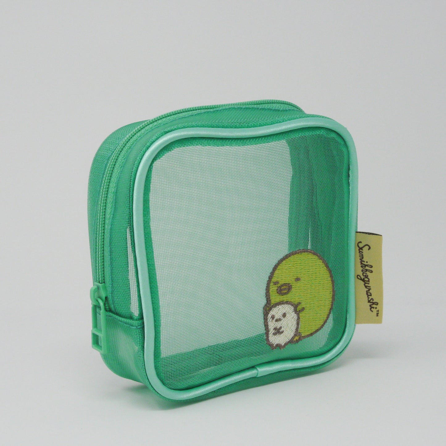 MAS-009 すみっコぐらし刺繍メッシュスクエアポーチ(ぺんぎん？)