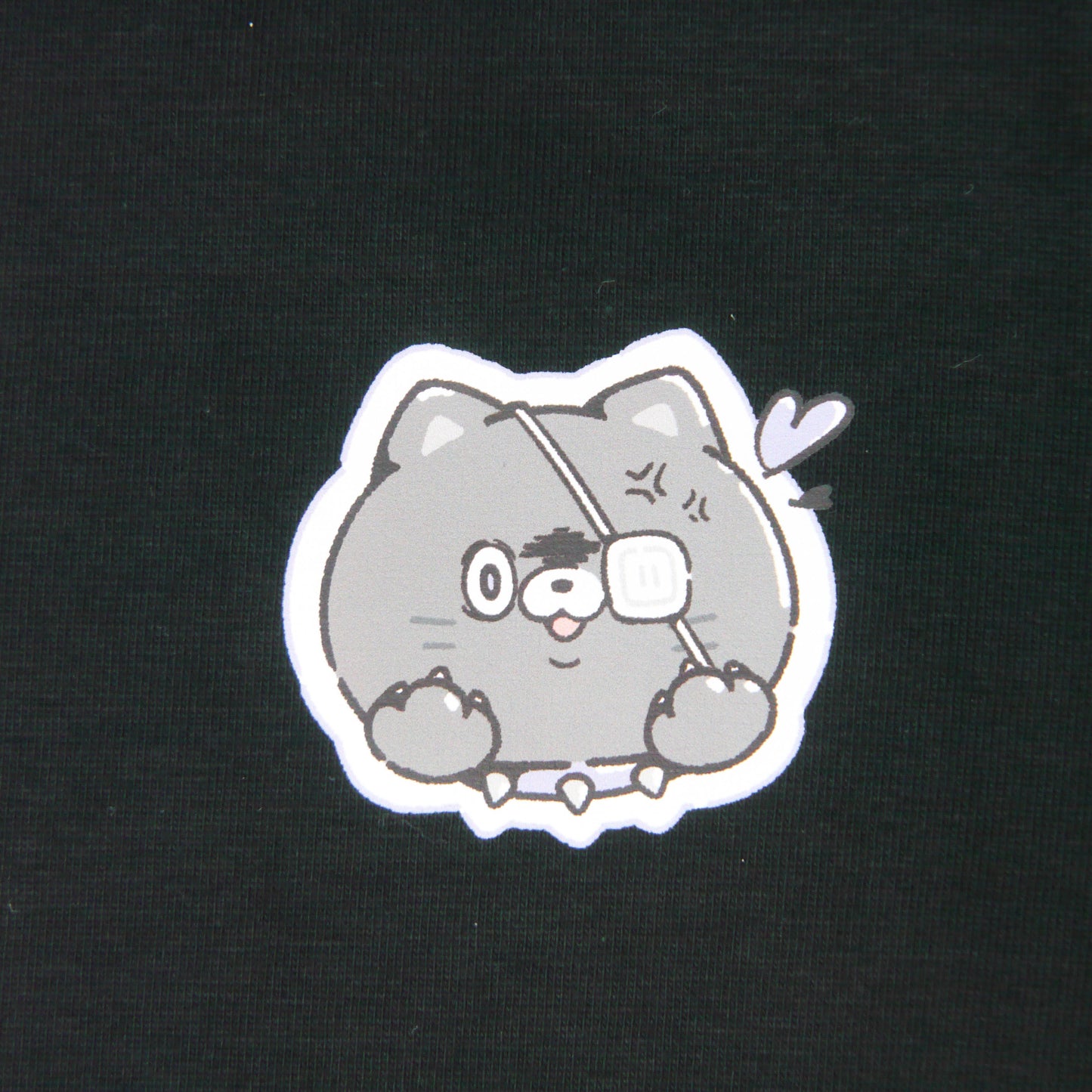 MAND-05 にゃんデレ Tシャツ（くろん）